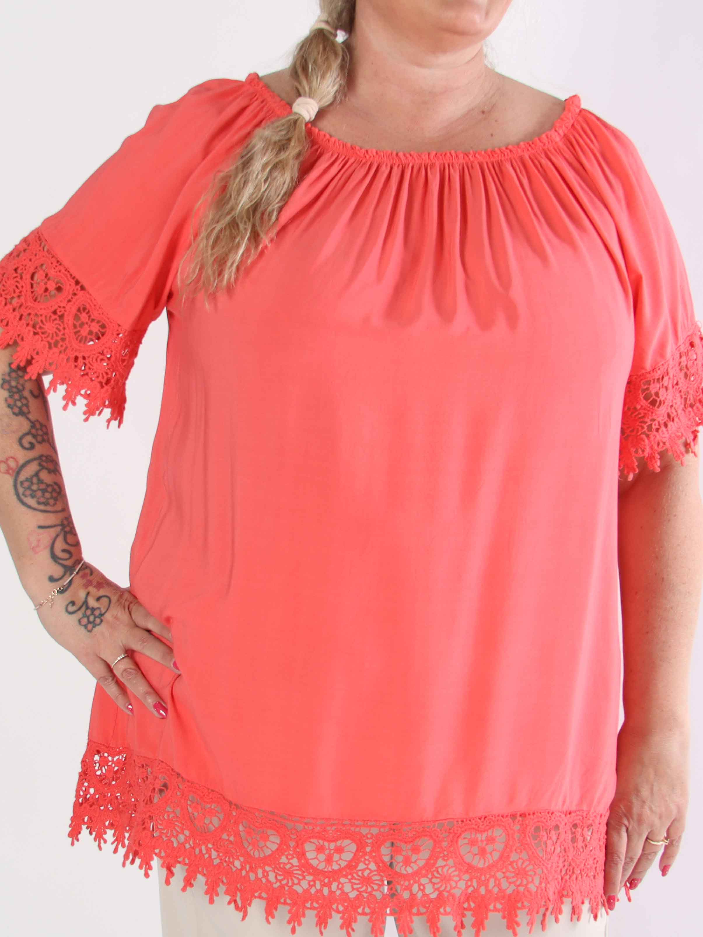 Carnelia - Plus size tunikakjole i viskose med broderet kanter